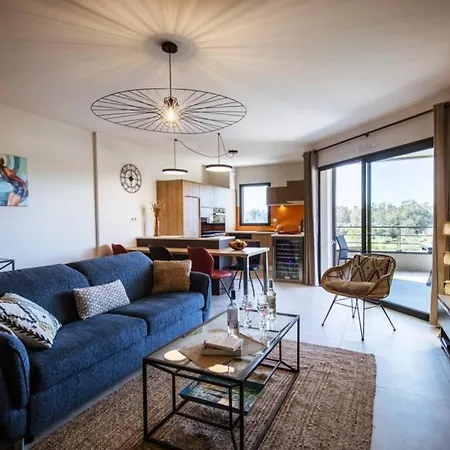 Les 3 Baigneuses : 2 Chambres, Neuf Proche De Toutes Commodites *