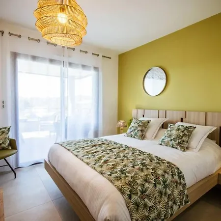 Les 3 Baigneuses : 2 Chambres, Neuf Proche De Toutes Commodites