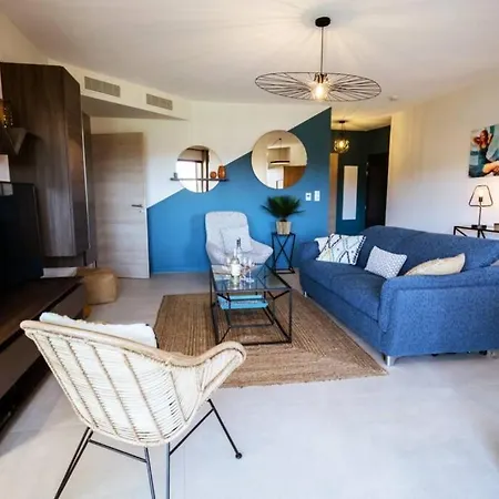 Apartament Les 3 Baigneuses : 2 Chambres, Neuf Proche De Toutes Commodites